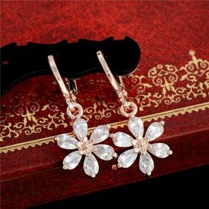 Clear Crystal Flower Earrings